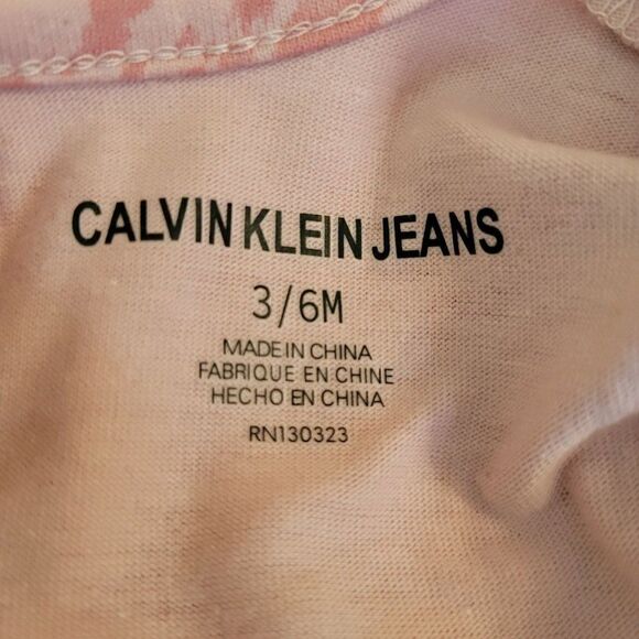 Calvin Klein Jeans Girls Newborn 2 Piece Set (Size 3/6M) - Picture 5 of 10